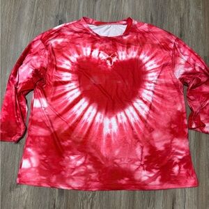 3XL long sleeve heart shirt.